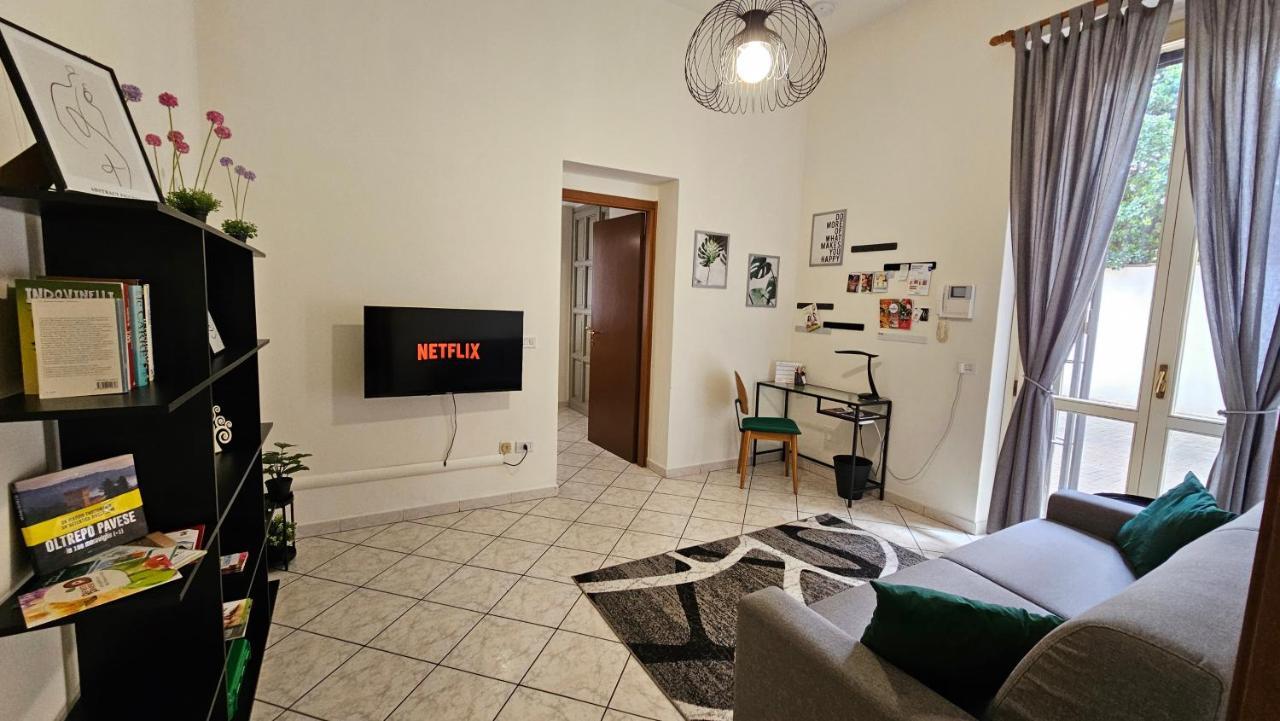 Casa Oltrepo Fresco Centrale Ma Silenzioso Parcheggio Interno Casteggio Zewnętrze zdjęcie